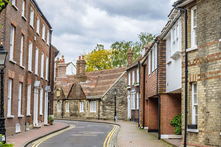 Choosing a qualified Surveyor Norwich with expert tips for property